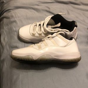 Jordan’s 11 retros Columbians lows